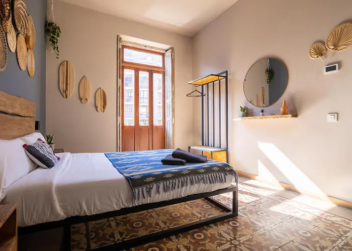 Alojamento de Acomodação e Pequeno-almoço Bird House 3*