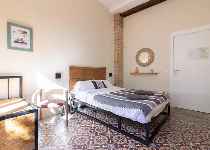 Alojamento de Acomodação e Pequeno-almoço Bird House 3*