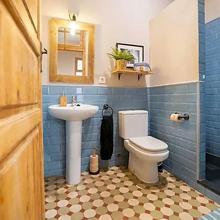 Bird House Bed & Breakfast 3*