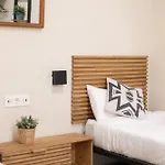 Bird House Bed & Breakfast 3*