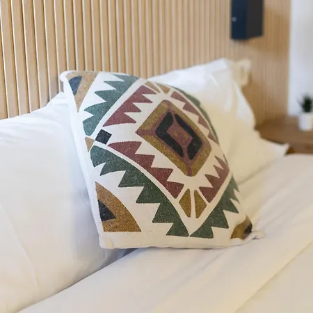 Bird House Bed and breakfast 3*